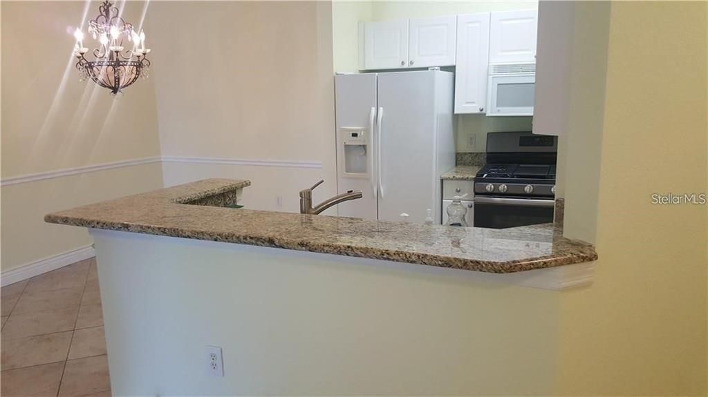 出租: $2,575 (2 贝兹, 2 浴室, 1350 平方英尺)