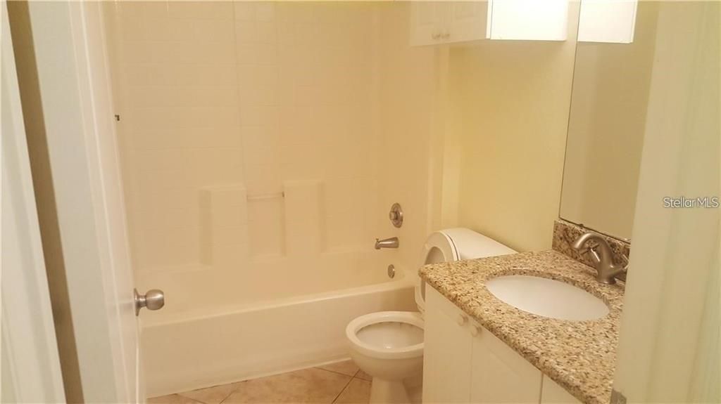 出租: $2,575 (2 贝兹, 2 浴室, 1350 平方英尺)