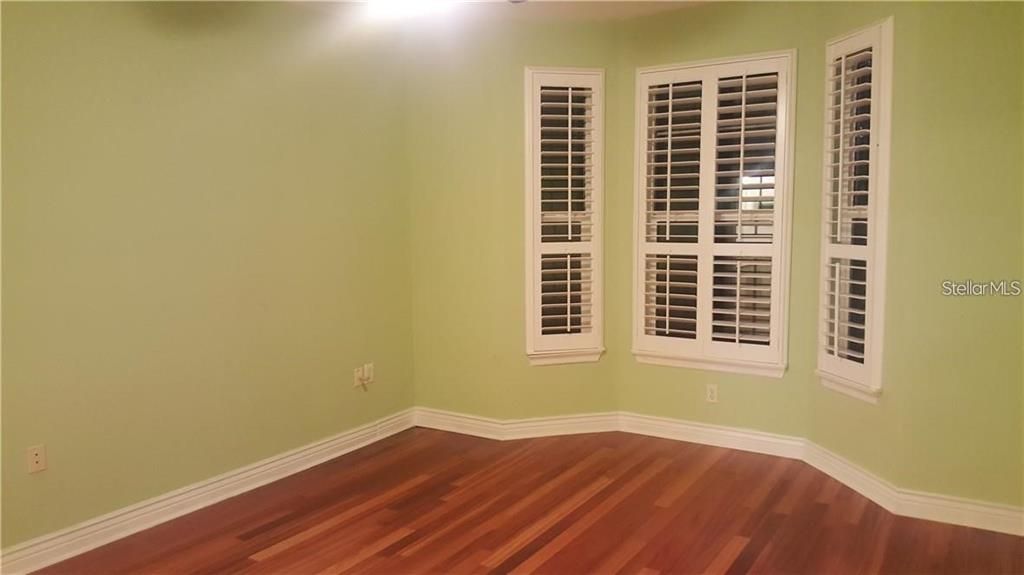 出租: $2,575 (2 贝兹, 2 浴室, 1350 平方英尺)