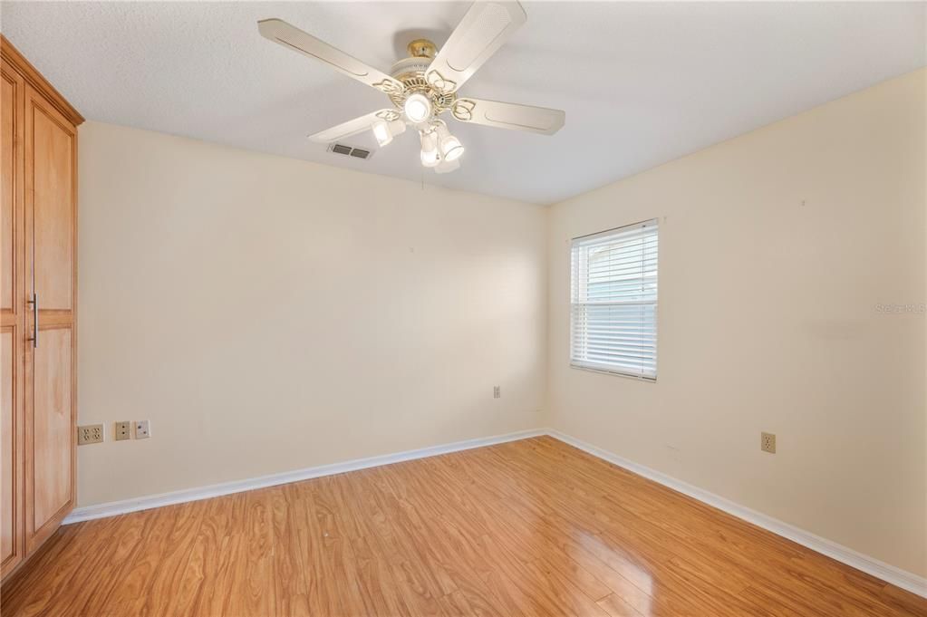 For Sale: $325,000 (2 beds, 2 baths, 1627 Square Feet)