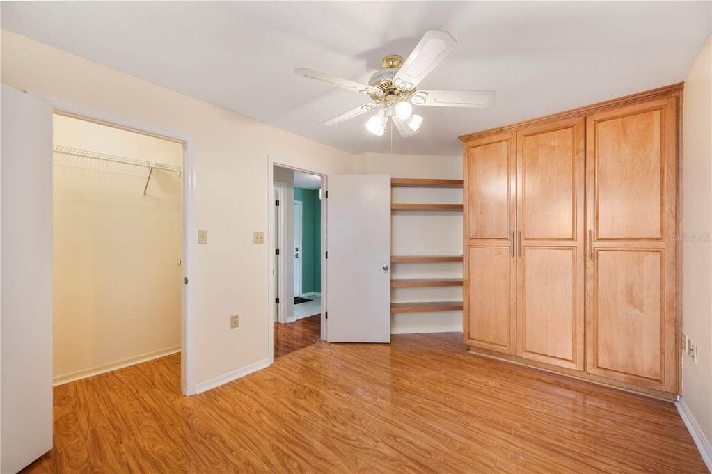 For Sale: $325,000 (2 beds, 2 baths, 1627 Square Feet)