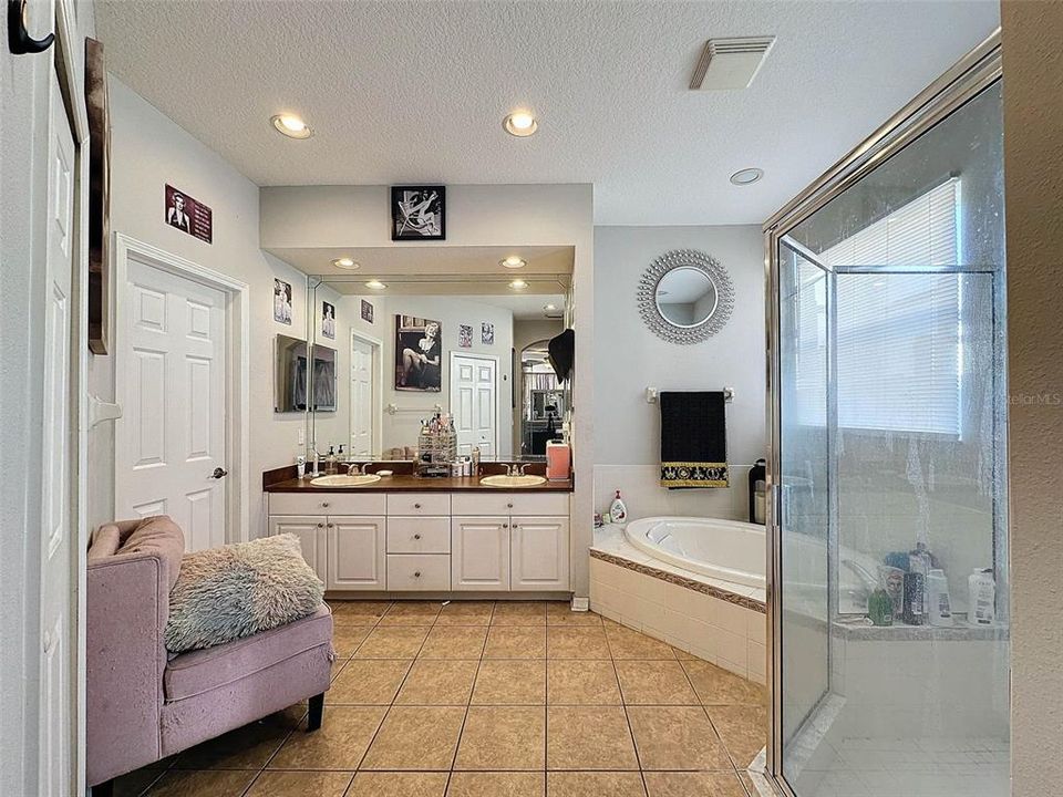 待售: $449,900 (5 贝兹, 3 浴室, 3364 平方英尺)