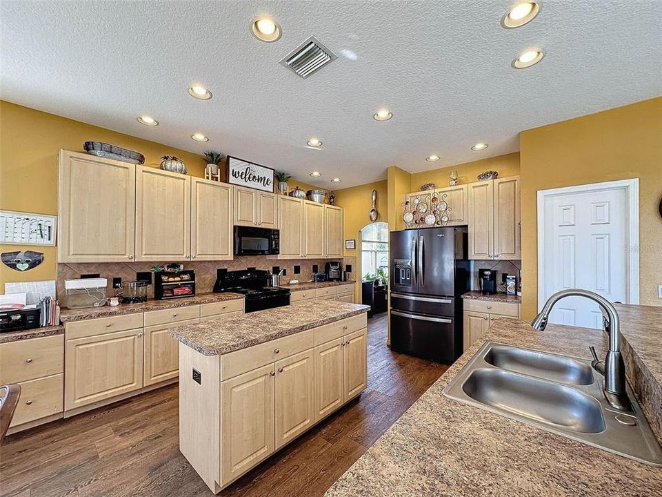 待售: $449,900 (5 贝兹, 3 浴室, 3364 平方英尺)