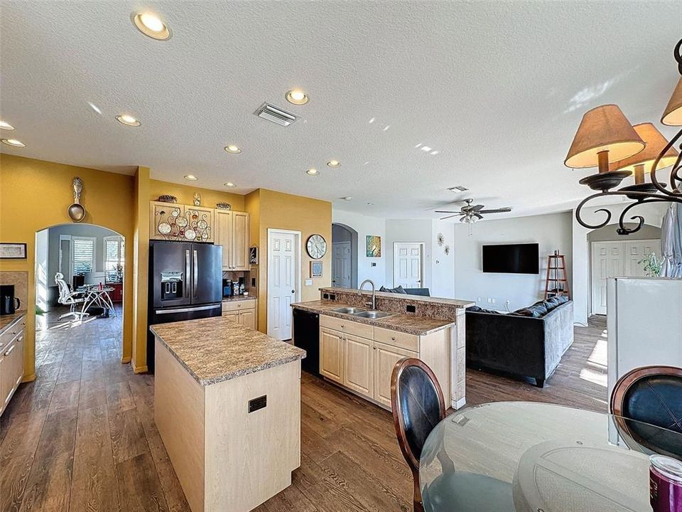 待售: $449,900 (5 贝兹, 3 浴室, 3364 平方英尺)