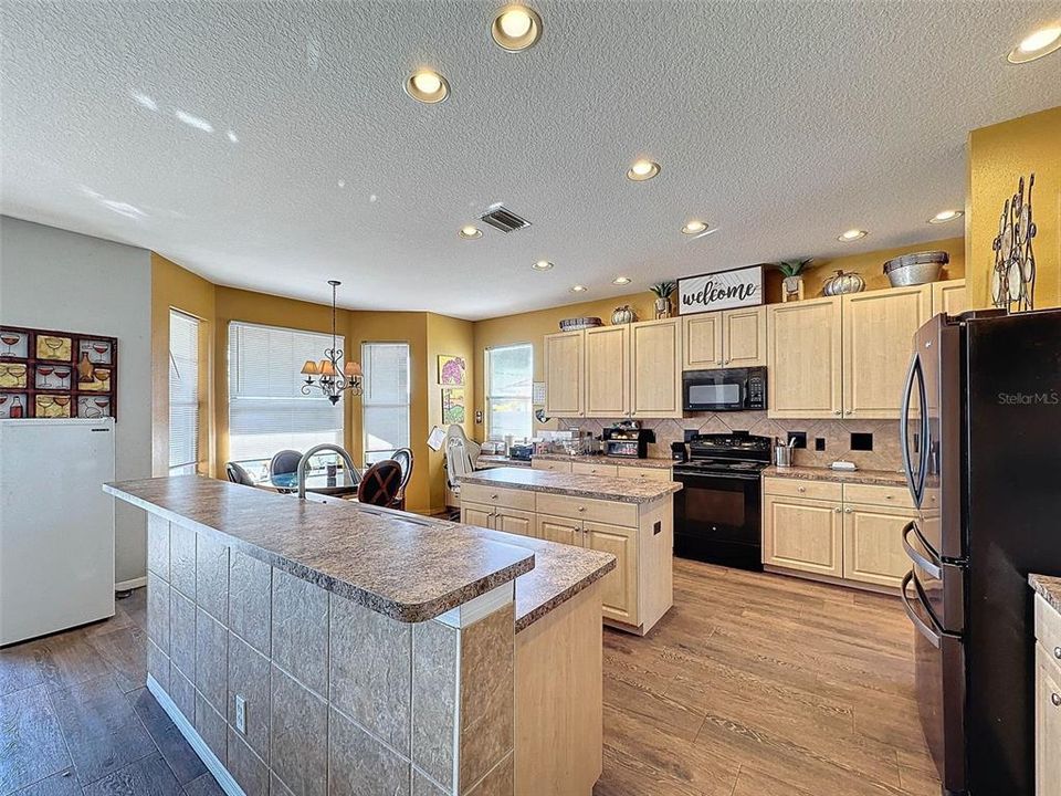 待售: $449,900 (5 贝兹, 3 浴室, 3364 平方英尺)