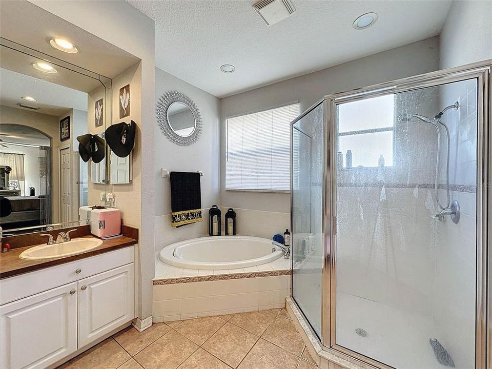 待售: $449,900 (5 贝兹, 3 浴室, 3364 平方英尺)