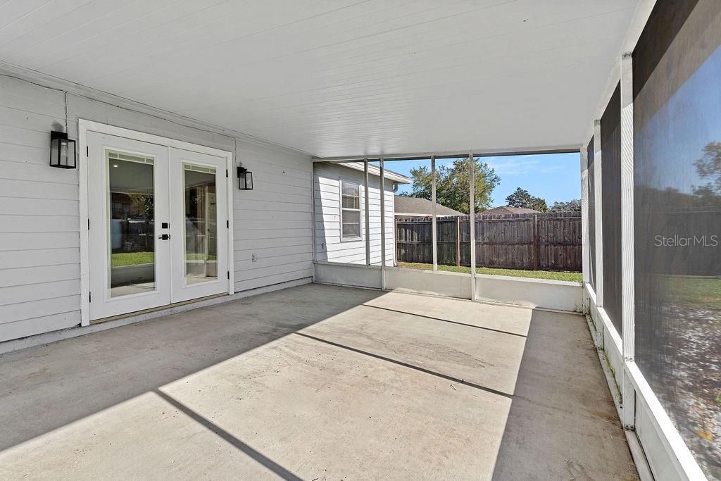 For Sale: $389,900 (4 beds, 2 baths, 1628 Square Feet)