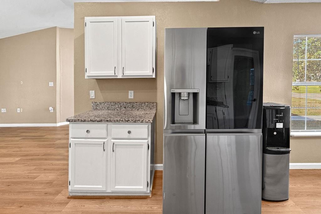 For Sale: $389,900 (4 beds, 2 baths, 1628 Square Feet)