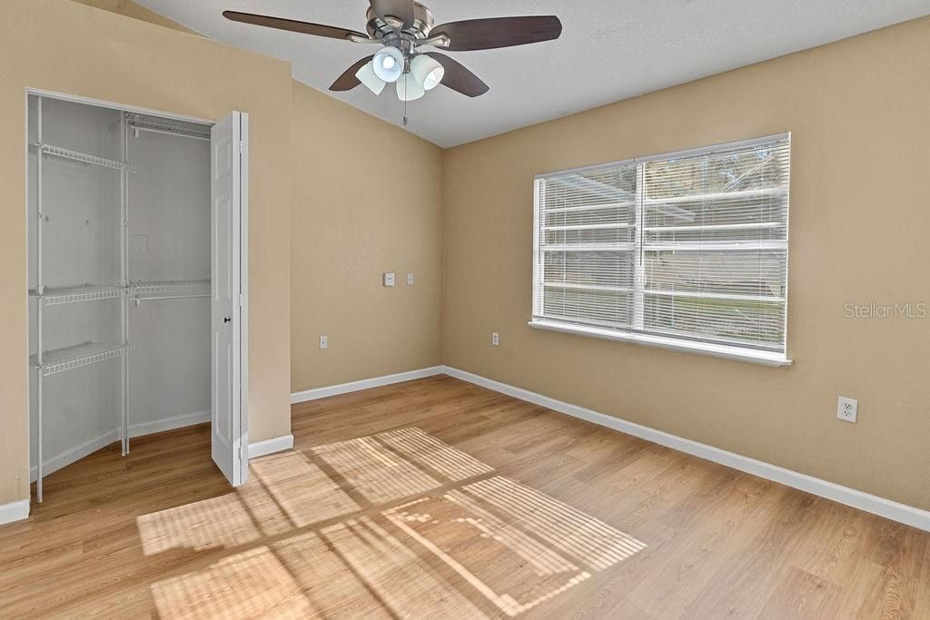 For Sale: $389,900 (4 beds, 2 baths, 1628 Square Feet)