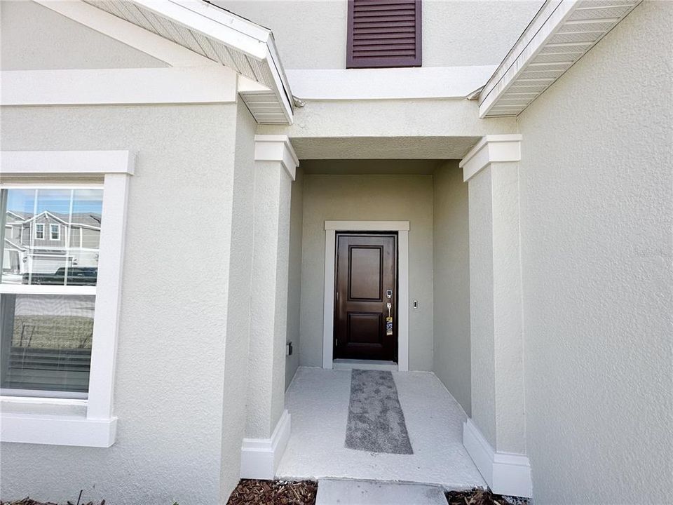 For Rent: $2,100 (4 beds, 2 baths, 1848 Square Feet)