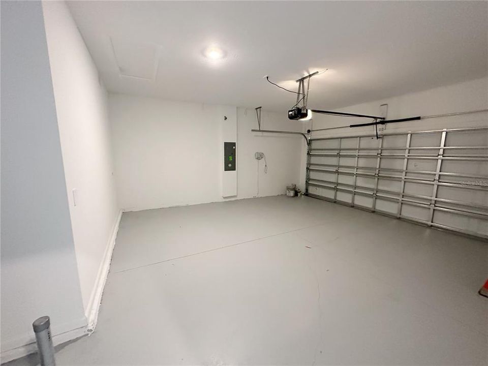 For Rent: $2,100 (4 beds, 2 baths, 1848 Square Feet)