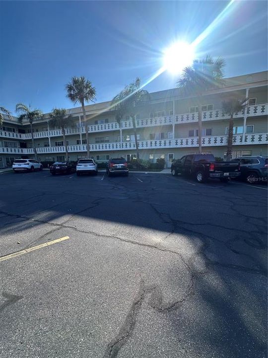 Active With Contract: $175,000 (2 beds, 2 baths, 1400 Square Feet)