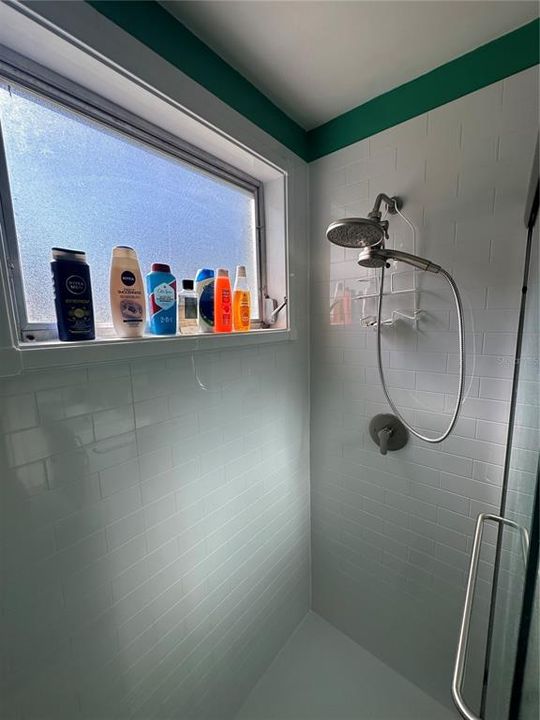 Active With Contract: $175,000 (2 beds, 2 baths, 1400 Square Feet)