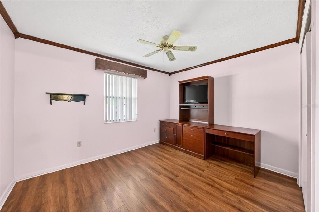 На продажу: $224,900 (2 спален, 2 ванн, 1304 Квадратных фут)