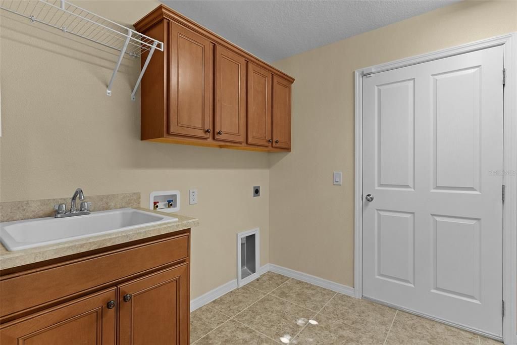 En Venta: $465,000 (3 camas, 2 baños, 1956 Pies cuadrados)