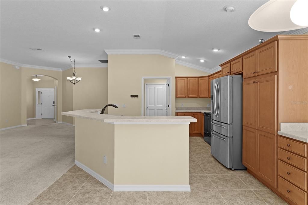 En Venta: $465,000 (3 camas, 2 baños, 1956 Pies cuadrados)