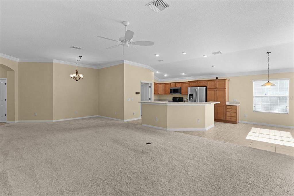 En Venta: $465,000 (3 camas, 2 baños, 1956 Pies cuadrados)