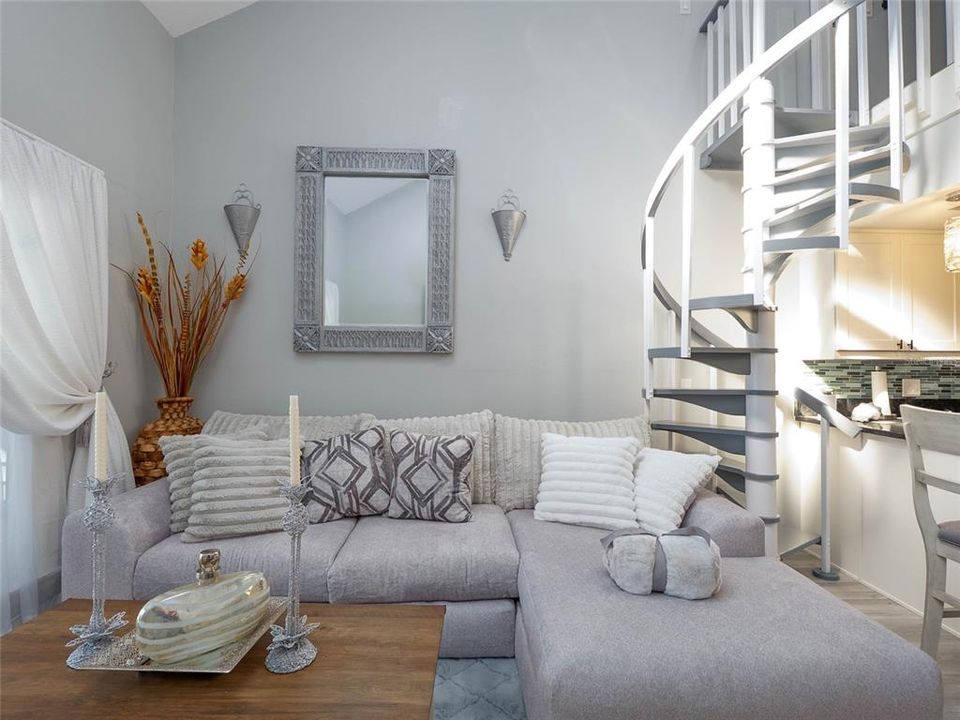 待售: $229,900 (1 贝兹, 1 浴室, 798 平方英尺)