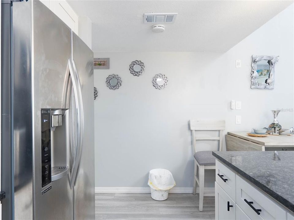 待售: $229,900 (1 贝兹, 1 浴室, 798 平方英尺)