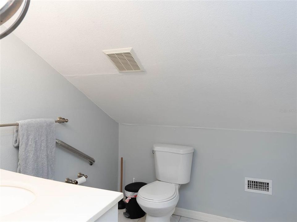 待售: $229,900 (1 贝兹, 1 浴室, 798 平方英尺)