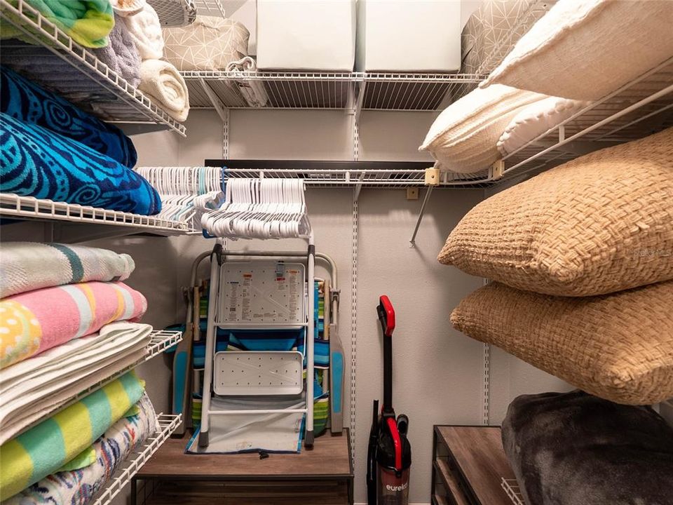 待售: $229,900 (1 贝兹, 1 浴室, 798 平方英尺)