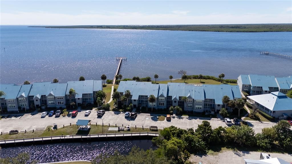 待售: $229,900 (1 贝兹, 1 浴室, 798 平方英尺)