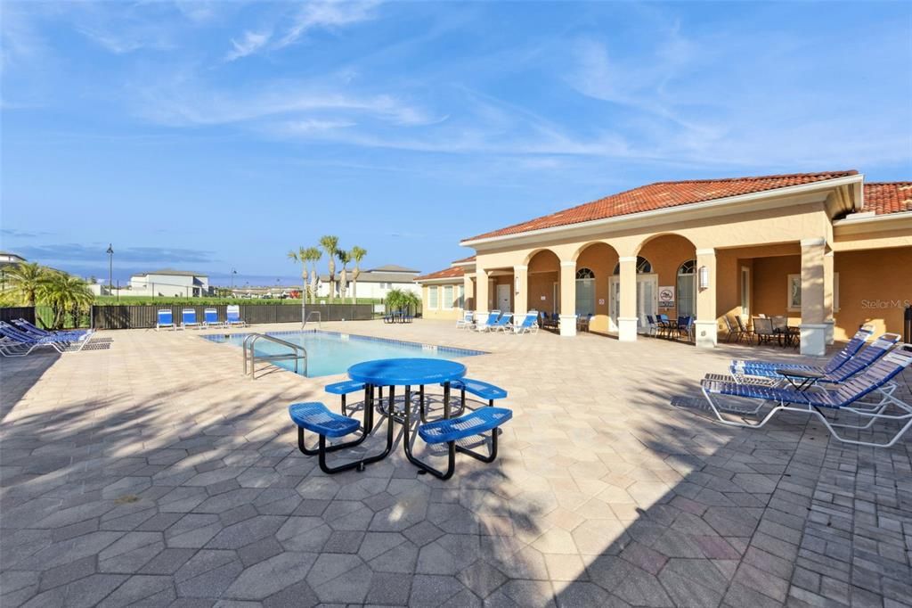 En Venta: $278,777 (4 camas, 3 baños, 1950 Pies cuadrados)