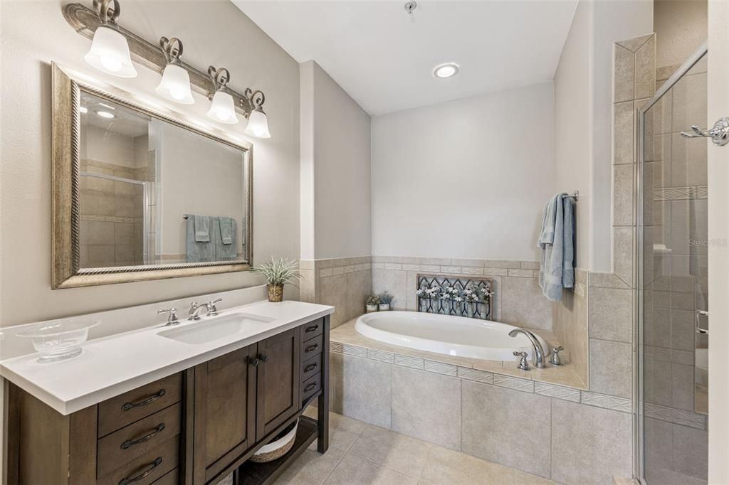 En Venta: $278,777 (4 camas, 3 baños, 1950 Pies cuadrados)