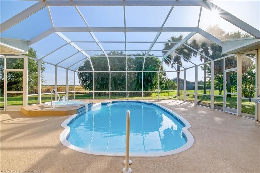 En Venta: $599,900 (4 camas, 3 baños, 3167 Pies cuadrados)