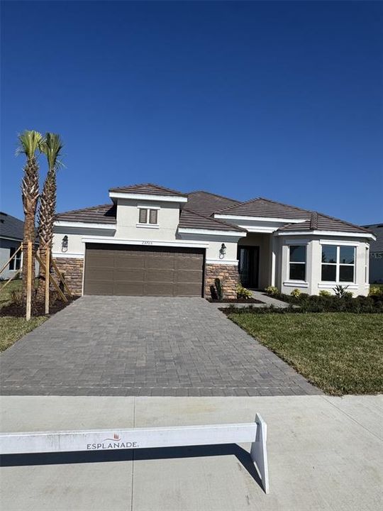 Недавно продано: $856,351 (3 спален, 3 ванн, 2929 Квадратных фут)