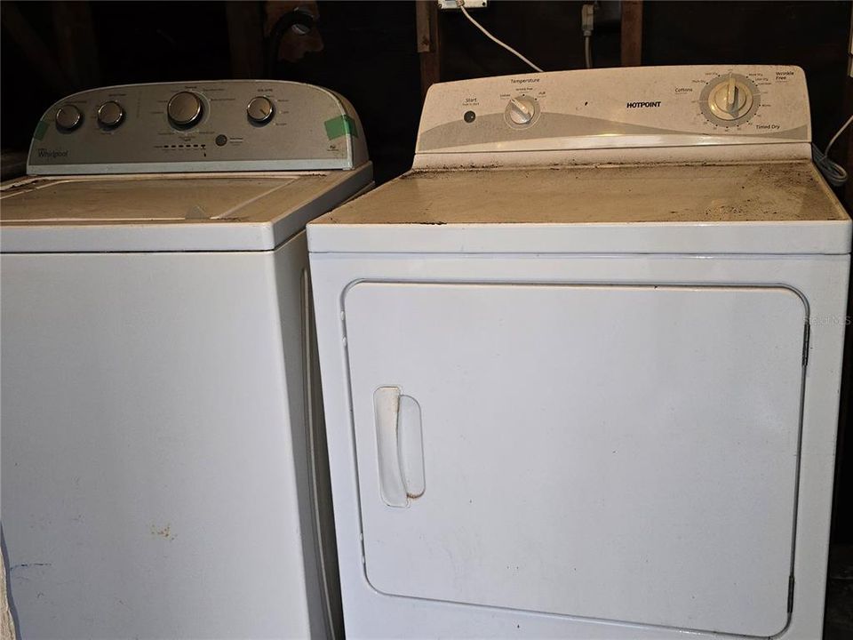 待售: $160,000 (2 贝兹, 1 浴室, 775 平方英尺)