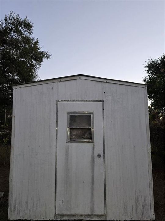 待售: $160,000 (2 贝兹, 1 浴室, 775 平方英尺)