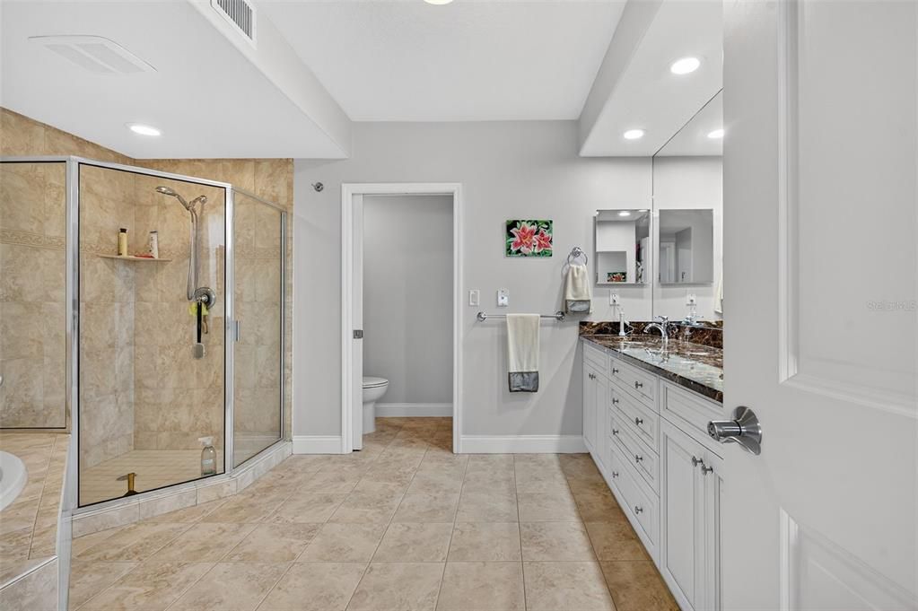 На продажу: $1,550,000 (3 спален, 3 ванн, 2350 Квадратных фут)