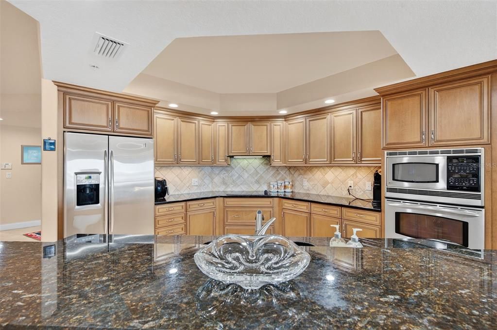 На продажу: $1,550,000 (3 спален, 3 ванн, 2350 Квадратных фут)