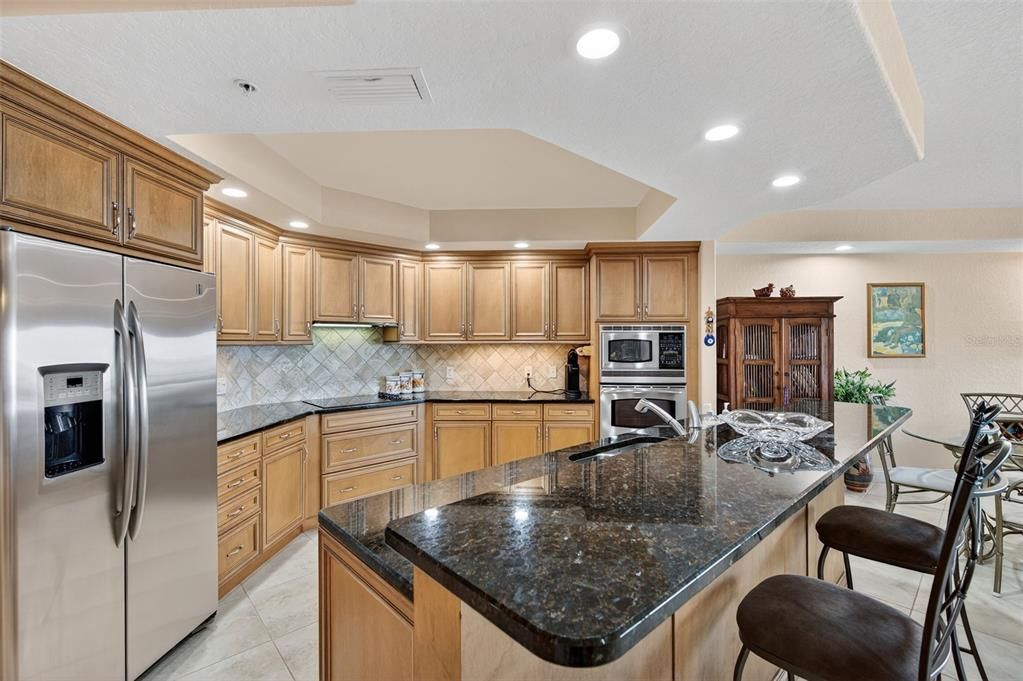 На продажу: $1,550,000 (3 спален, 3 ванн, 2350 Квадратных фут)