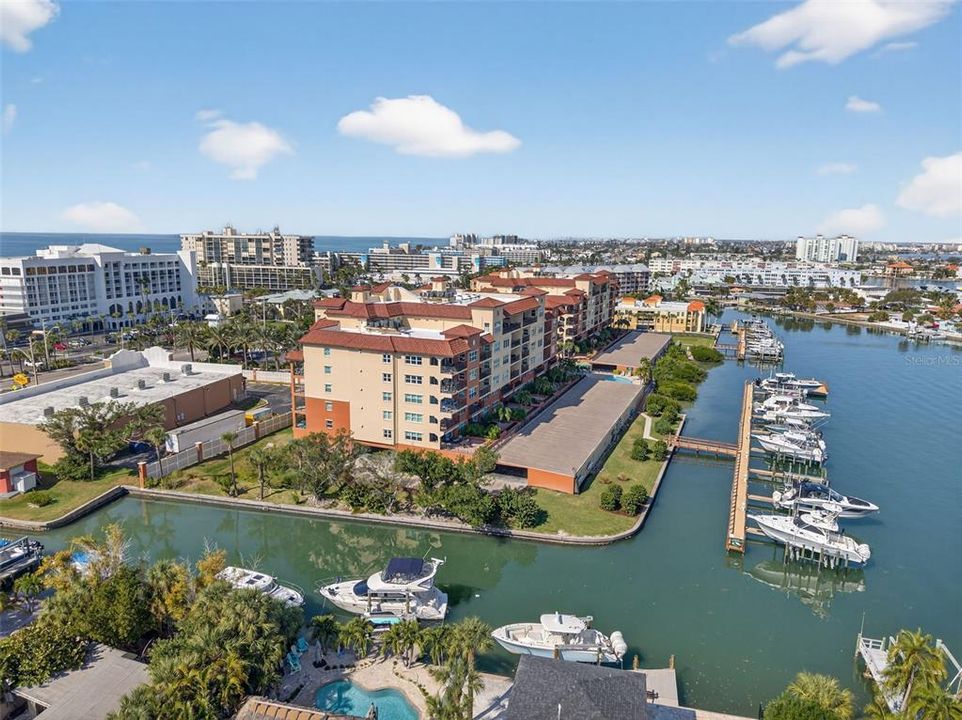 На продажу: $1,550,000 (3 спален, 3 ванн, 2350 Квадратных фут)