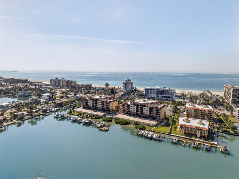 На продажу: $1,550,000 (3 спален, 3 ванн, 2350 Квадратных фут)