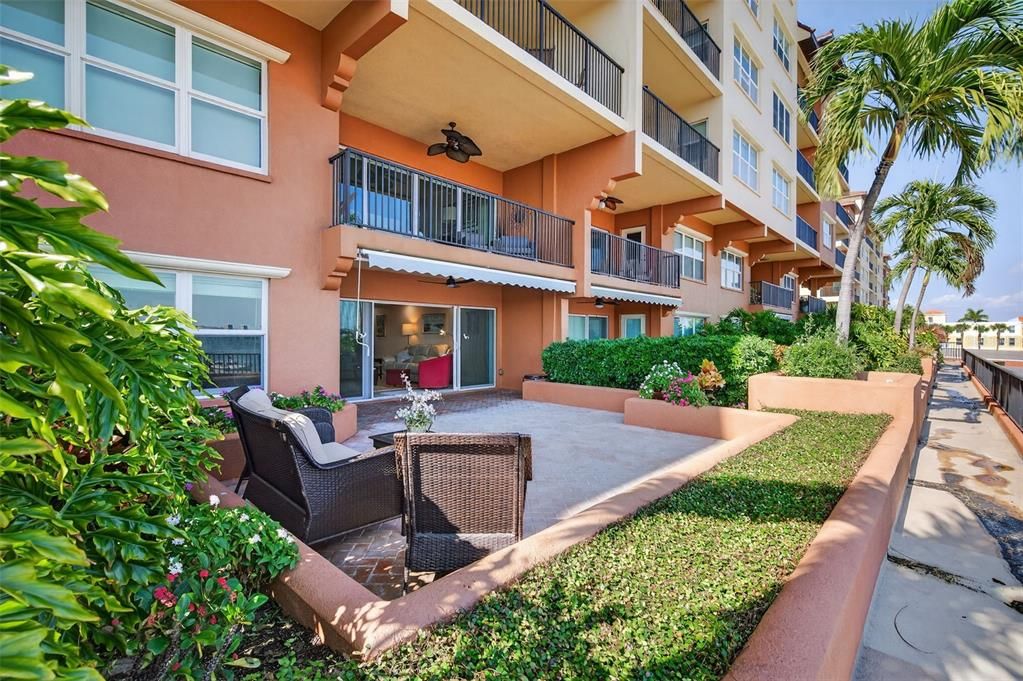 На продажу: $1,550,000 (3 спален, 3 ванн, 2350 Квадратных фут)