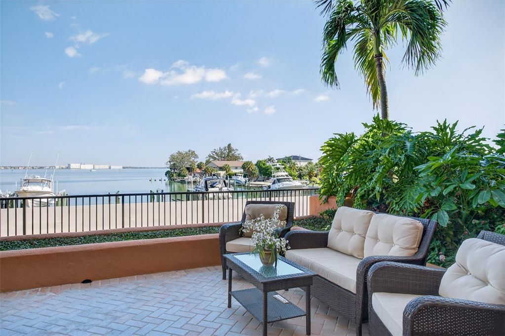 На продажу: $1,550,000 (3 спален, 3 ванн, 2350 Квадратных фут)