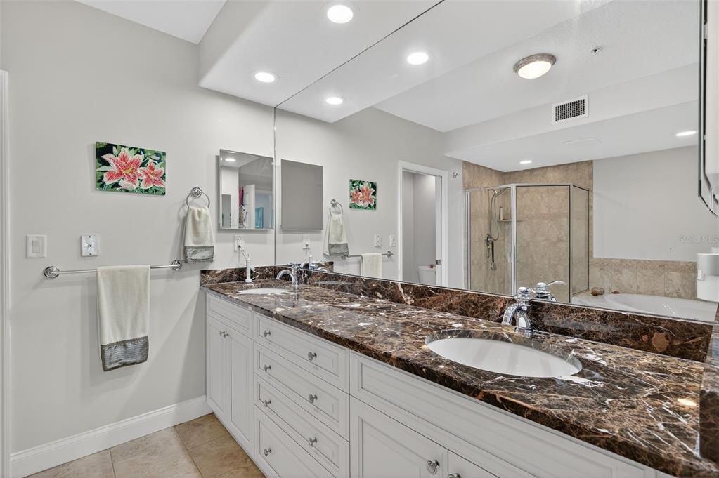 На продажу: $1,550,000 (3 спален, 3 ванн, 2350 Квадратных фут)