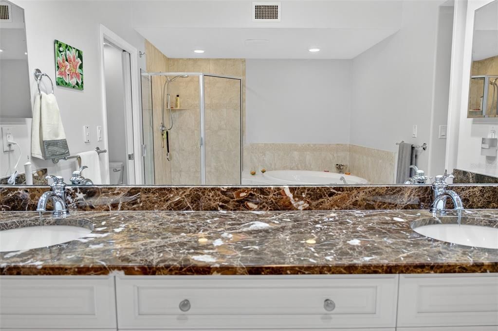 На продажу: $1,550,000 (3 спален, 3 ванн, 2350 Квадратных фут)