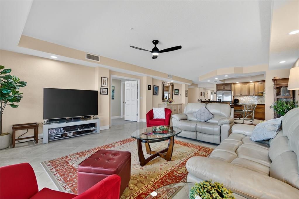 На продажу: $1,550,000 (3 спален, 3 ванн, 2350 Квадратных фут)