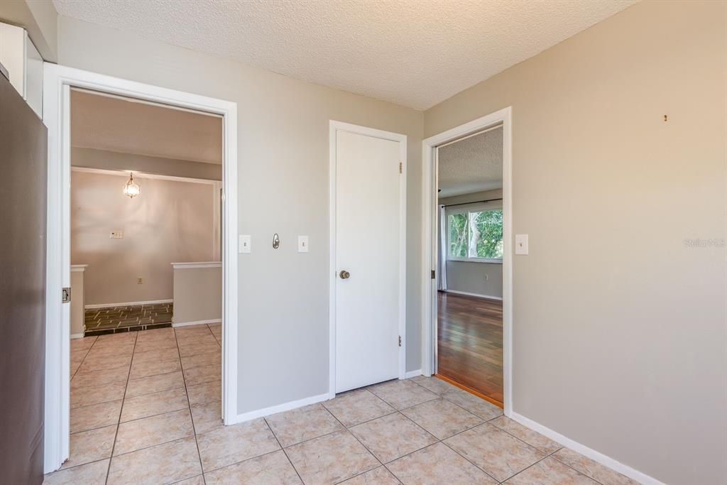 For Rent: $2,495 (4 beds, 2 baths, 1814 Square Feet)