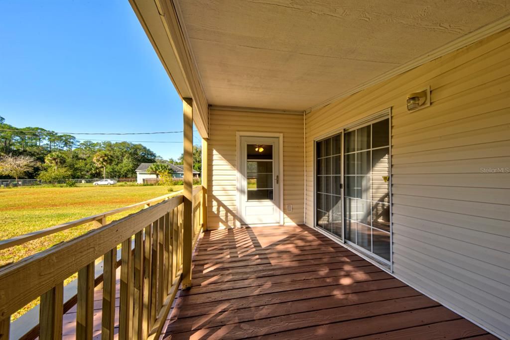 Active With Contract: $314,900 (3 beds, 2 baths, 1624 Square Feet)