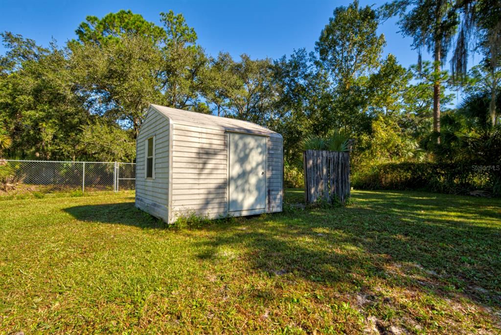 Active With Contract: $314,900 (3 beds, 2 baths, 1624 Square Feet)