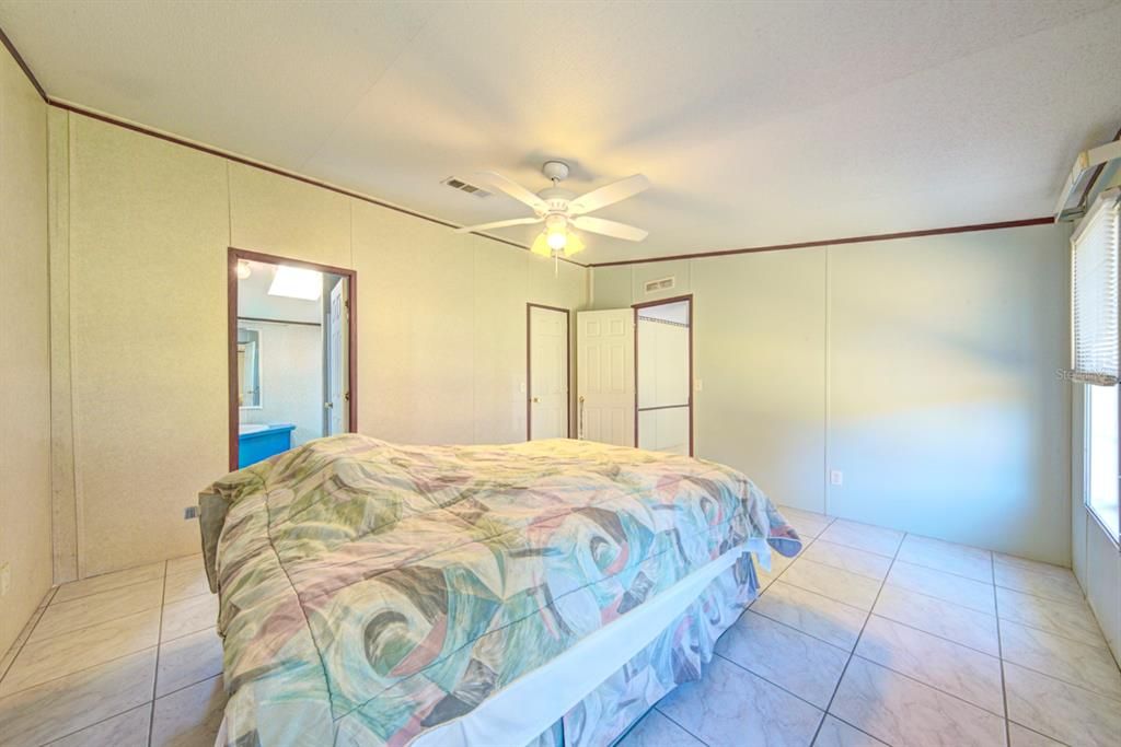 Active With Contract: $314,900 (3 beds, 2 baths, 1624 Square Feet)