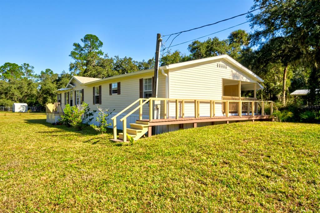 Active With Contract: $314,900 (3 beds, 2 baths, 1624 Square Feet)