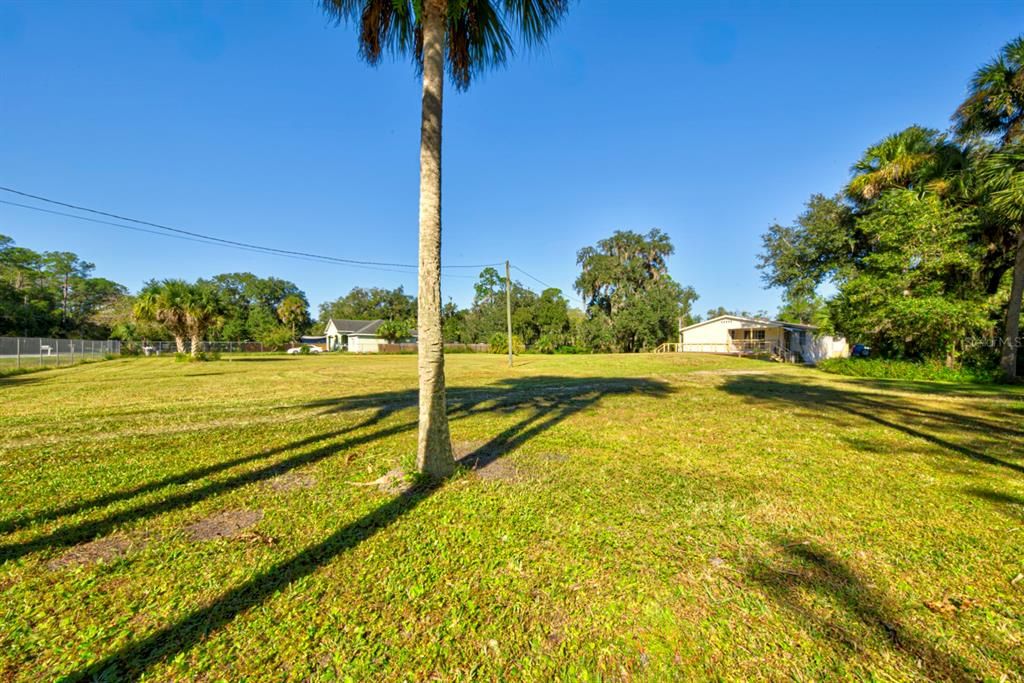 Active With Contract: $314,900 (3 beds, 2 baths, 1624 Square Feet)