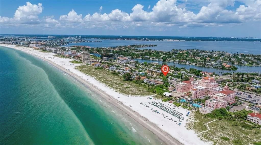 На продажу: $1,200,000 (0.23 acres)