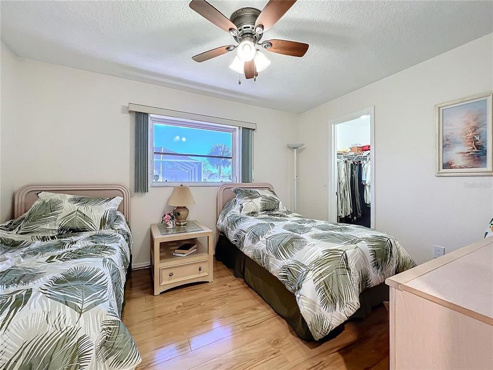 На продажу: $375,000 (3 спален, 2 ванн, 2044 Квадратных фут)